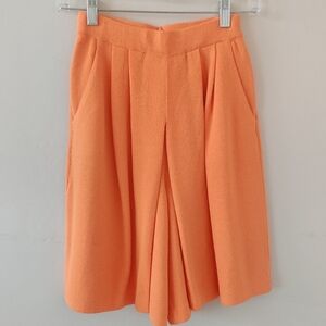 St. John Collection Orange Knit Vintage Skorts size 2. Sportswear..